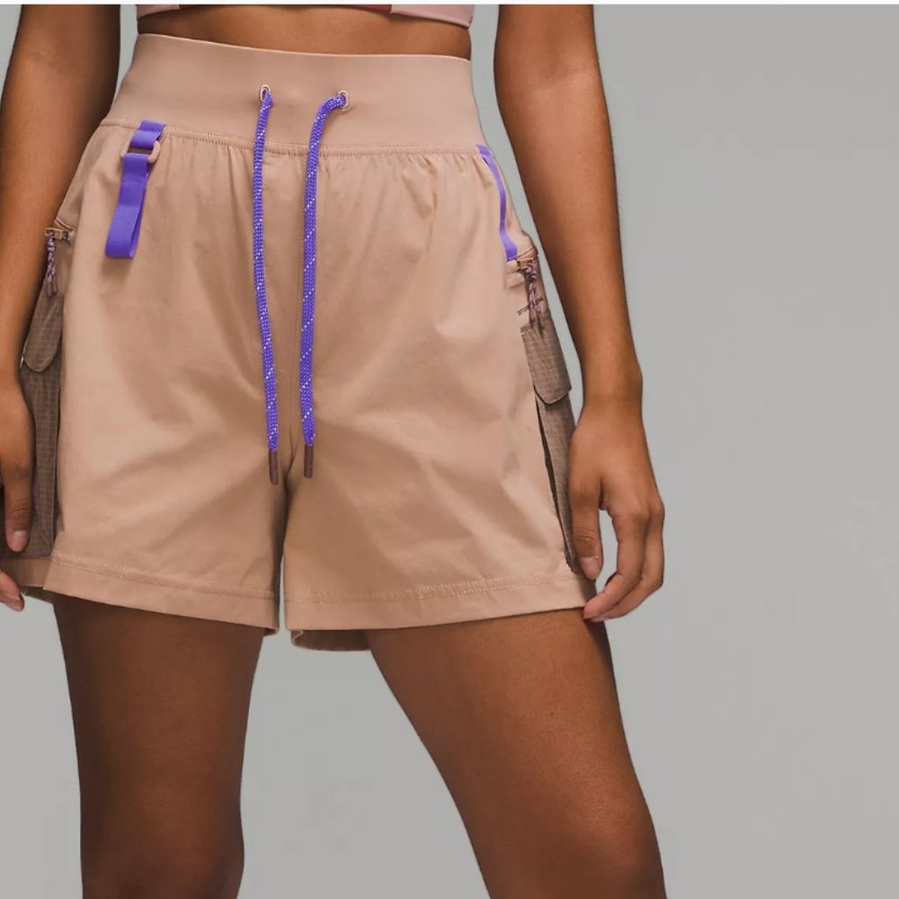 Lululemon Multi-Pocket Cargo High-Rise Hiking Short
